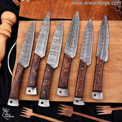 Hand-forged Damascus steak knife with twist pattern – razor-sharp 60 HRC blade for precision cutting.