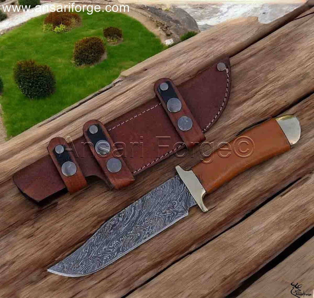 Custom Handmade Damascus Hunting Knife for Hunting.