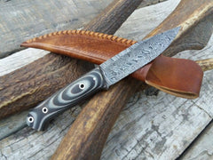 Damascus steel hunting knife