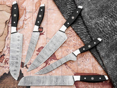 5-Piece Chef Knife Set Damascus Steel Featuring Full Tang Blades and Cowhide Leather Roll Bag.
