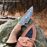 Feather Damascus Knife for hunting with 526-Layer Blade, Walnut Handle, and Leather Sheath