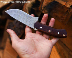 Bushcraft Knife in Hand: Comfortable Rosewood Handle