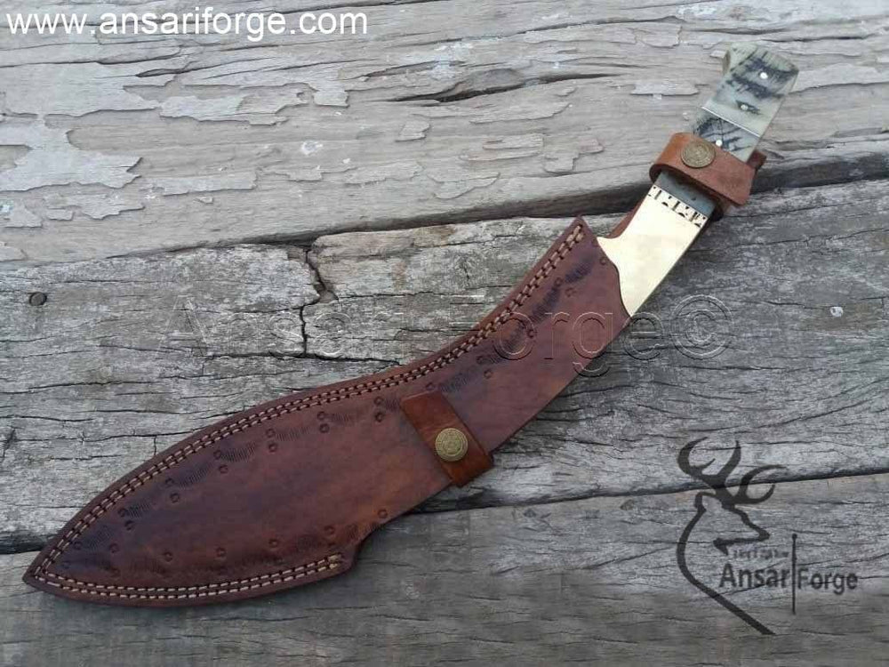 Kukri Machete with 620-Layer Damascus Steel Blade and Sheep Horn Handle In Leather Sheath.