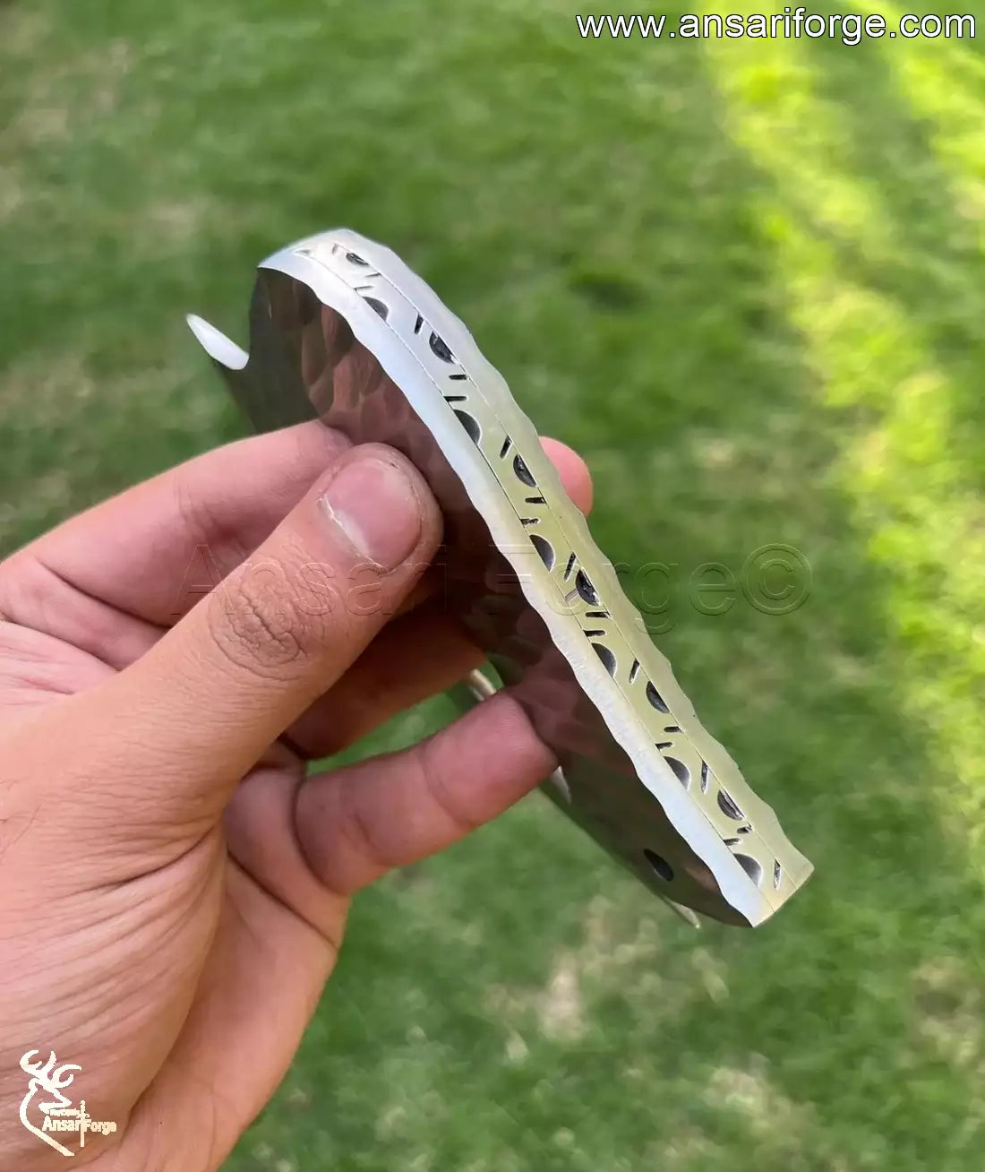 Close-up of Ooloo Knife blade – 62 HRC hardness at Rockwell scale.