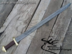 Close-up of Damascus steel sword blade with 512 layers.