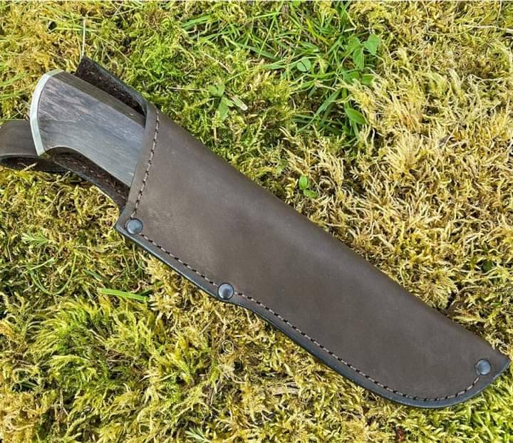Damascus steel knife hunting with leather sheath