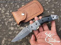 Pocket knife with clip - Damascus blade and leather sheath.