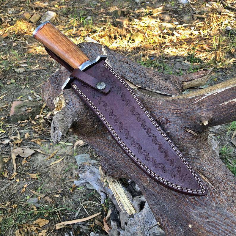 Damascus steel hunting knife - Black Friday Sale