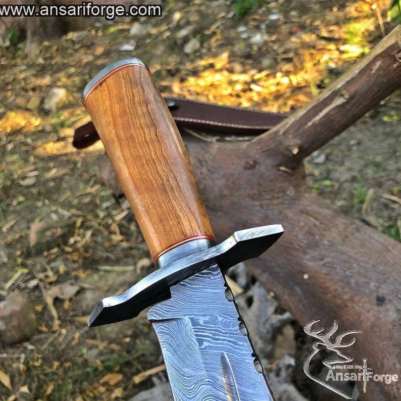 Damascus steel hunting knife - Black Friday Sale