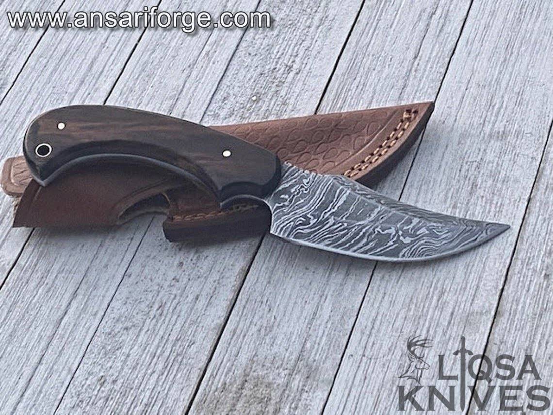 Deer hunter Damascus skinning knife