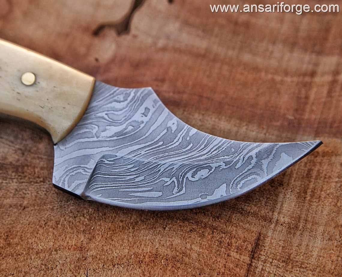 Damascus steel hunting knife / Skinner with sheath Bone handle