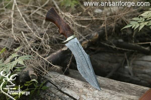 Damascus steel customized hunting knife with sheath