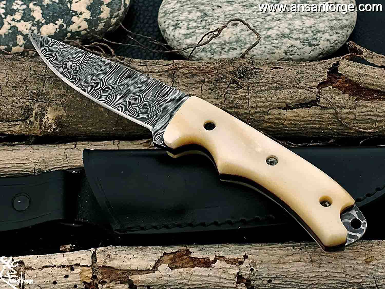 Damascus Skinner Knife With Leather Sheath.