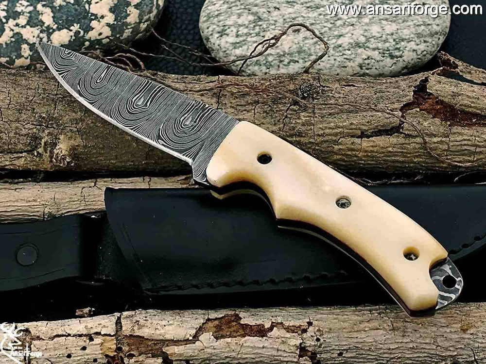 Damascus Skinner Knife With Leather Sheath.