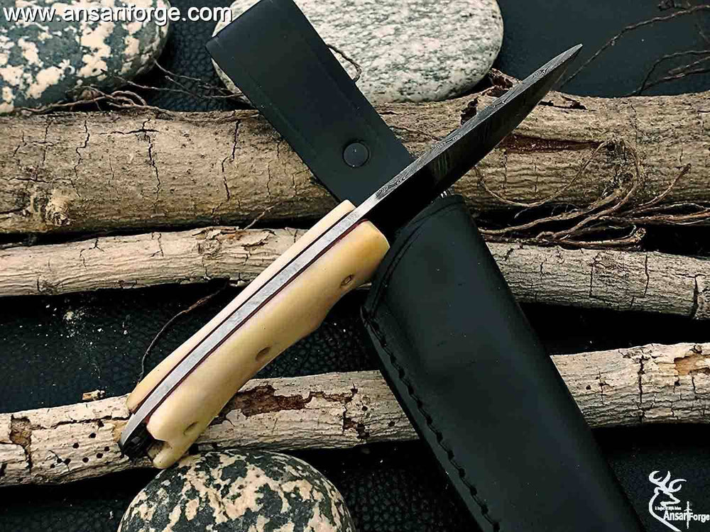Full tang Damascus hunting knife.