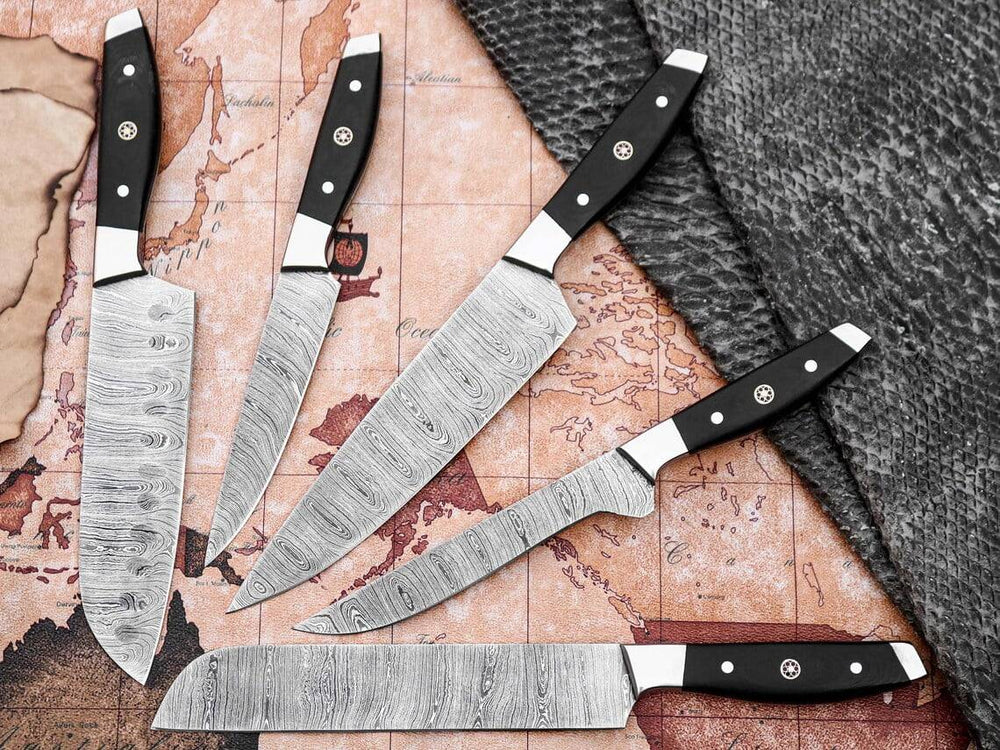 5-Piece Chef Knife Set Damascus Steel Featuring Full Tang Blades and Cowhide Leather Roll Bag.