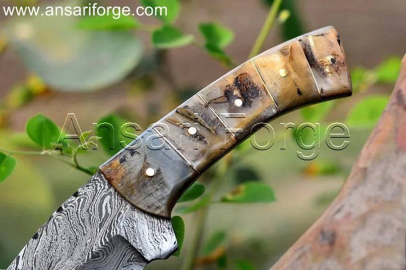 Comfortable ram horn handle and protective leather sheath.