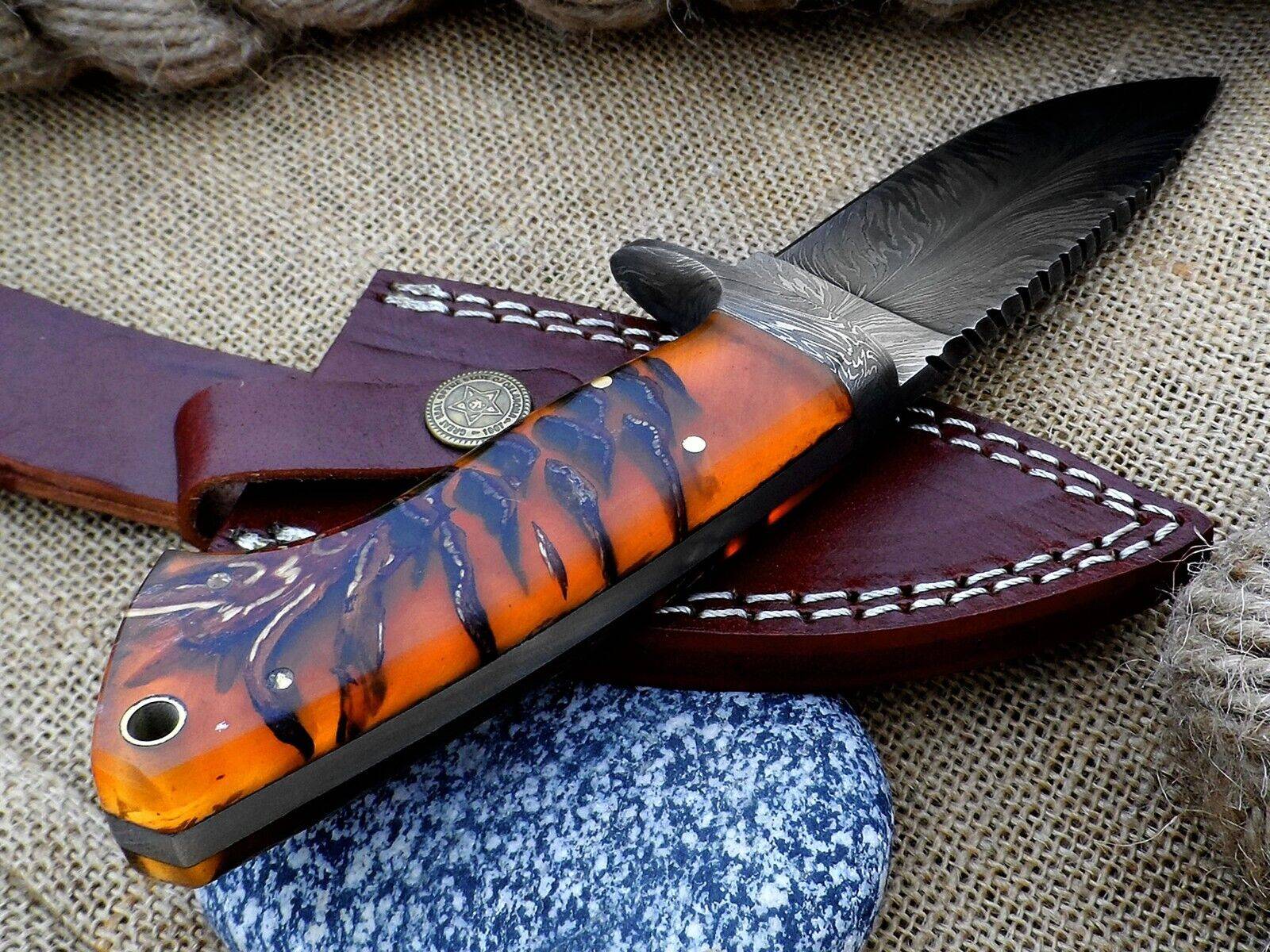 9.5" Inches Hand Forged Special Feather Damascus Steel Hunting Knife + leather sheath