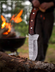 Bushcraft Knife: Full Tang Damascus Steel Blade, Rosewood Handle