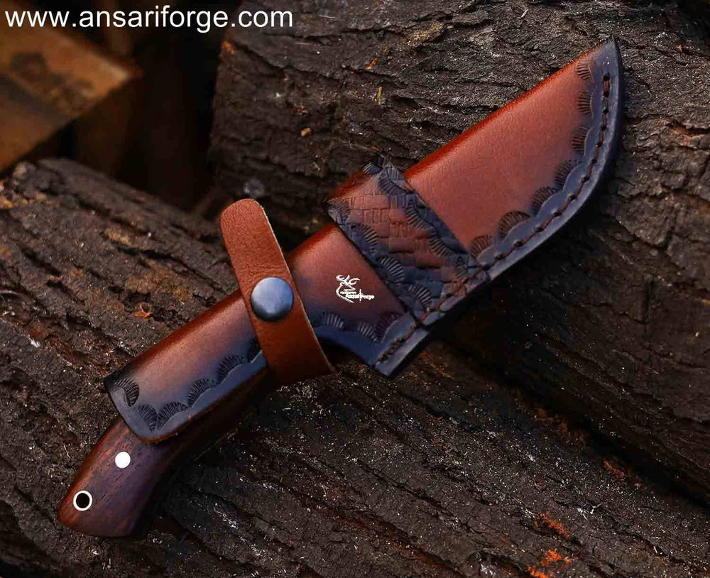 Bushcraft Knife: Full Tang Damascus Steel Blade, Rosewood Handle