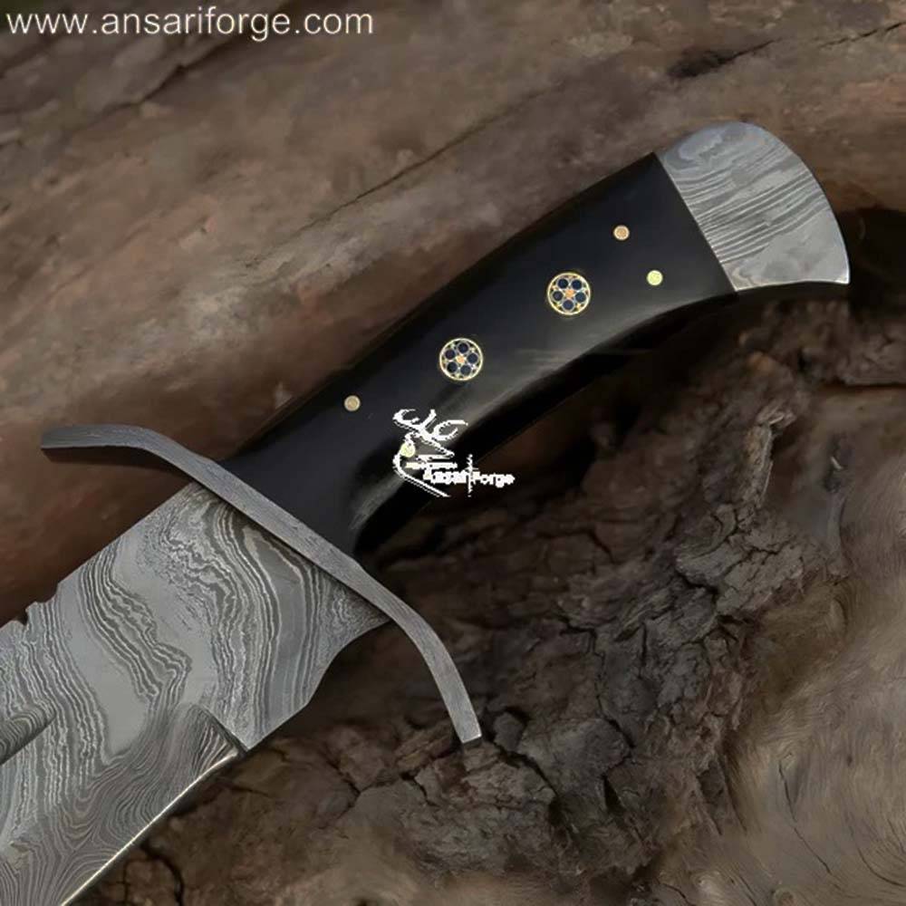 The Wanderer Buffalo Horn Handle: Showcasing the natural beauty of the material.