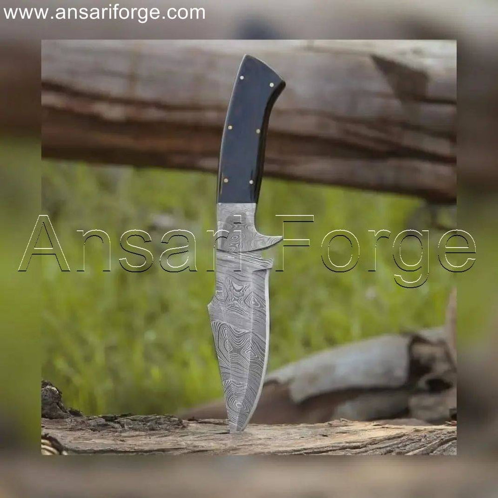 Handmade Damascus Steel Hunting Knife with Leather Sheath