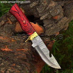 Ruby Ranger Gut Hook Knife: Handcrafted Damascus Steel for Outdoor Performance