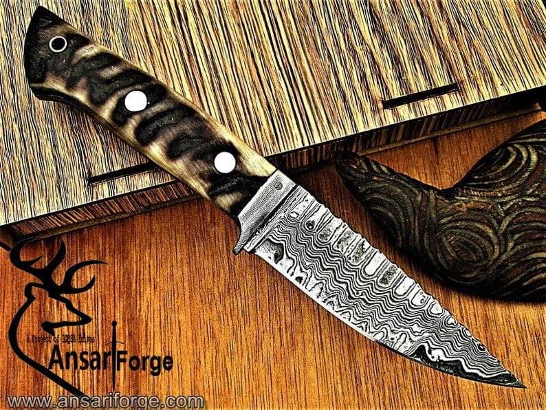Hand forge Damascus steel hunting knife