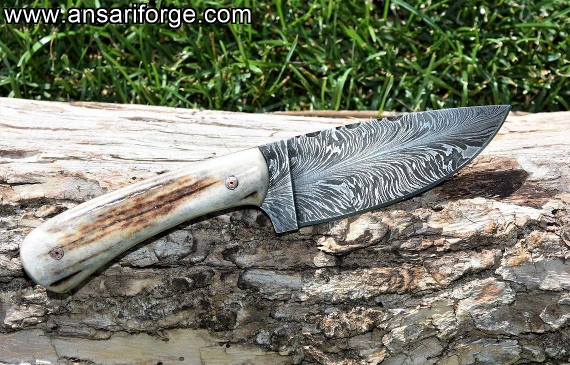 Feather Damascus hunting knife stag horn handle