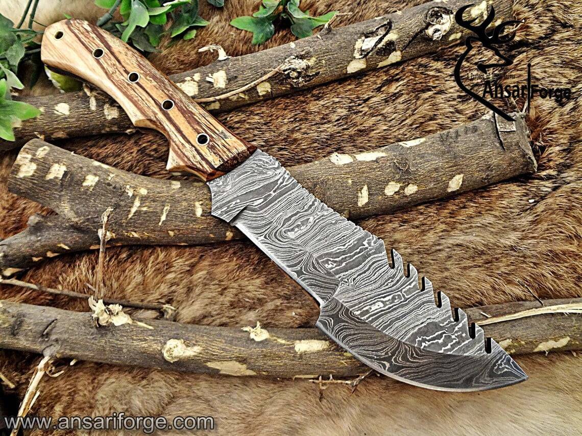 Damascus steel handmade tracker knife hunting knife