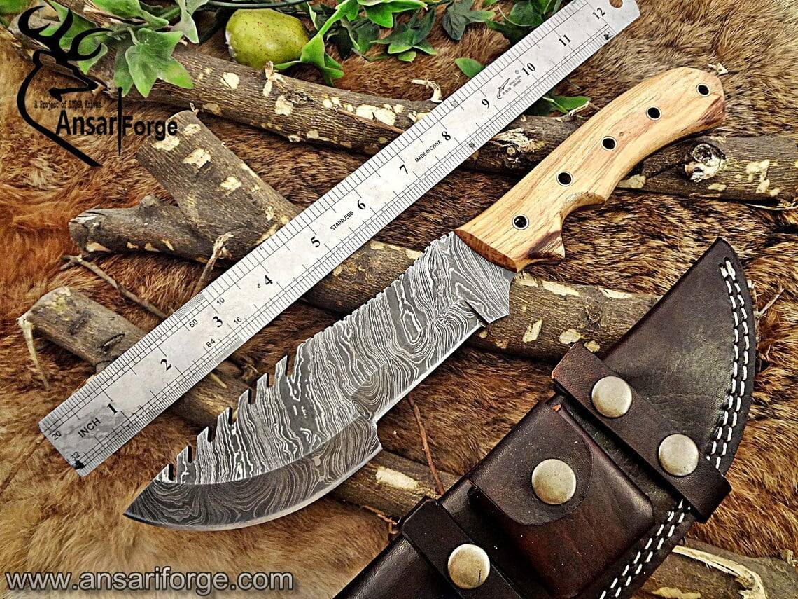Damascus steel handmade tracker knife hunting knife