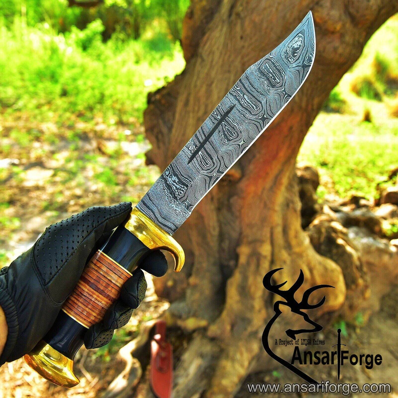 Hand-forged Damascus steel blade on the Crocodile Dundee Bowie Knife with strong grip