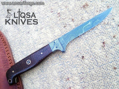 Damascus knife for fish fillet, featuring a flexible blade and a comfortable handle.