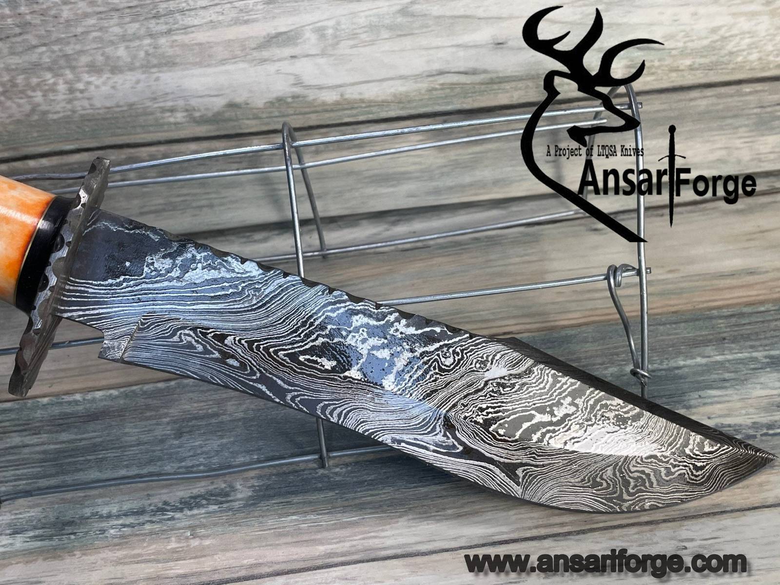 Damascus steel handmade Hunting knife Bowie