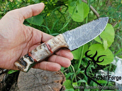 Damascus steel forged hunting knife skinner