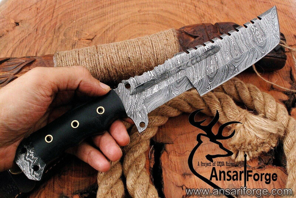 Damascus steel tracker hunting knife